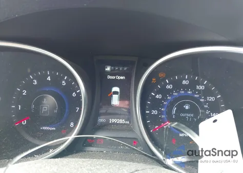 2015 Hyundai Santa Fe Sport 2.4L z USA, uszkodzony, nr VIN 5XYZUDLBXFG255449